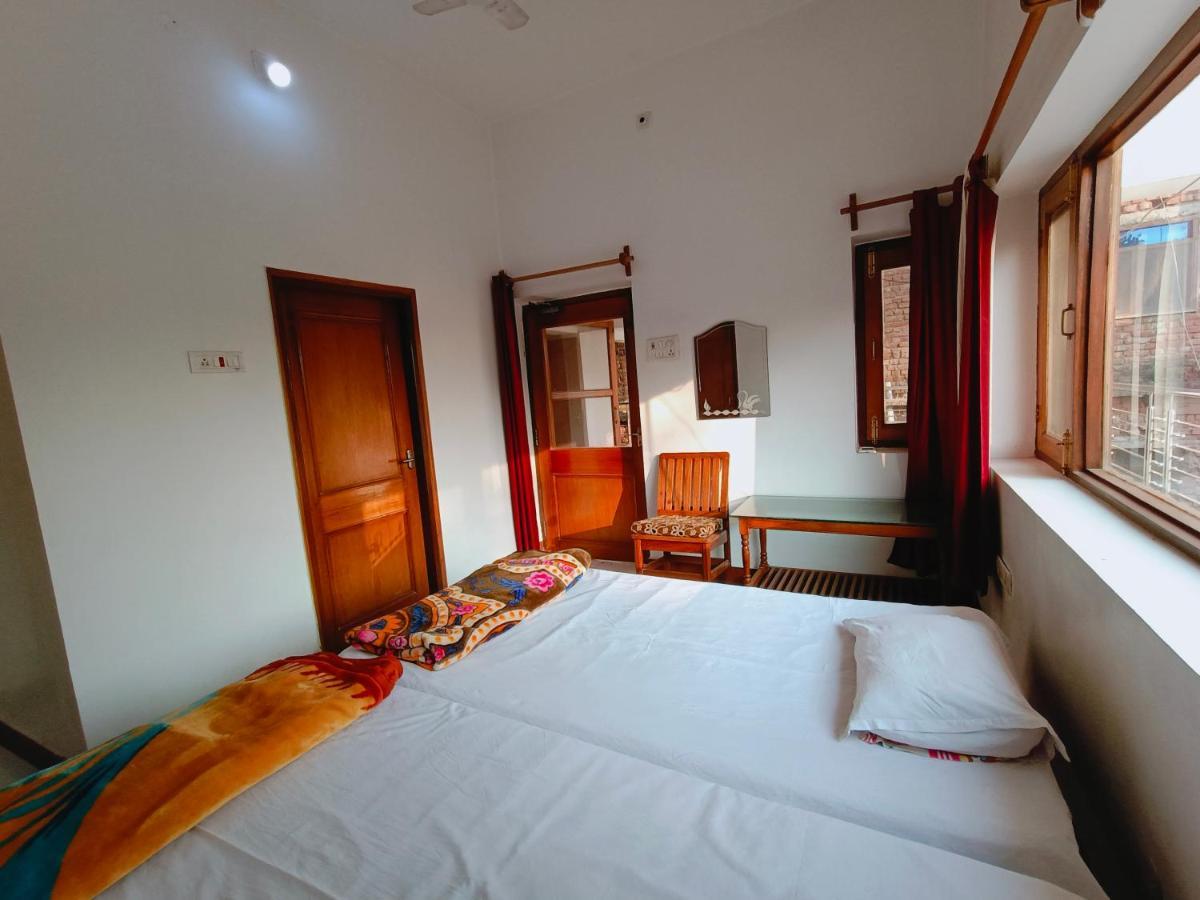 The Gupta Guest House Bodh Gaja Zewnętrze zdjęcie