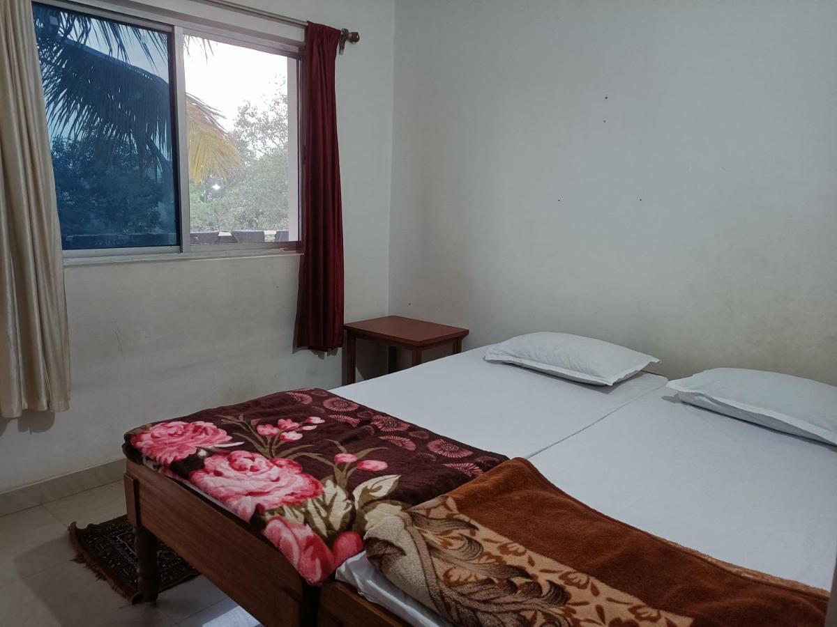 The Gupta Guest House Bodh Gaja Zewnętrze zdjęcie